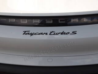 Porsche-Taycan_501
