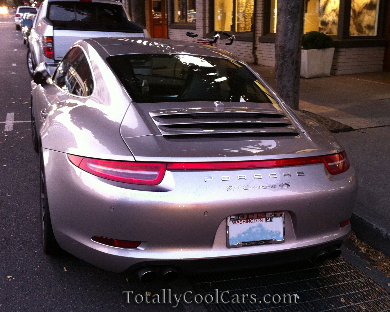911-carrera-4s_01
